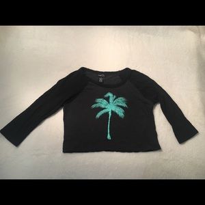 Crop top with long sleeves